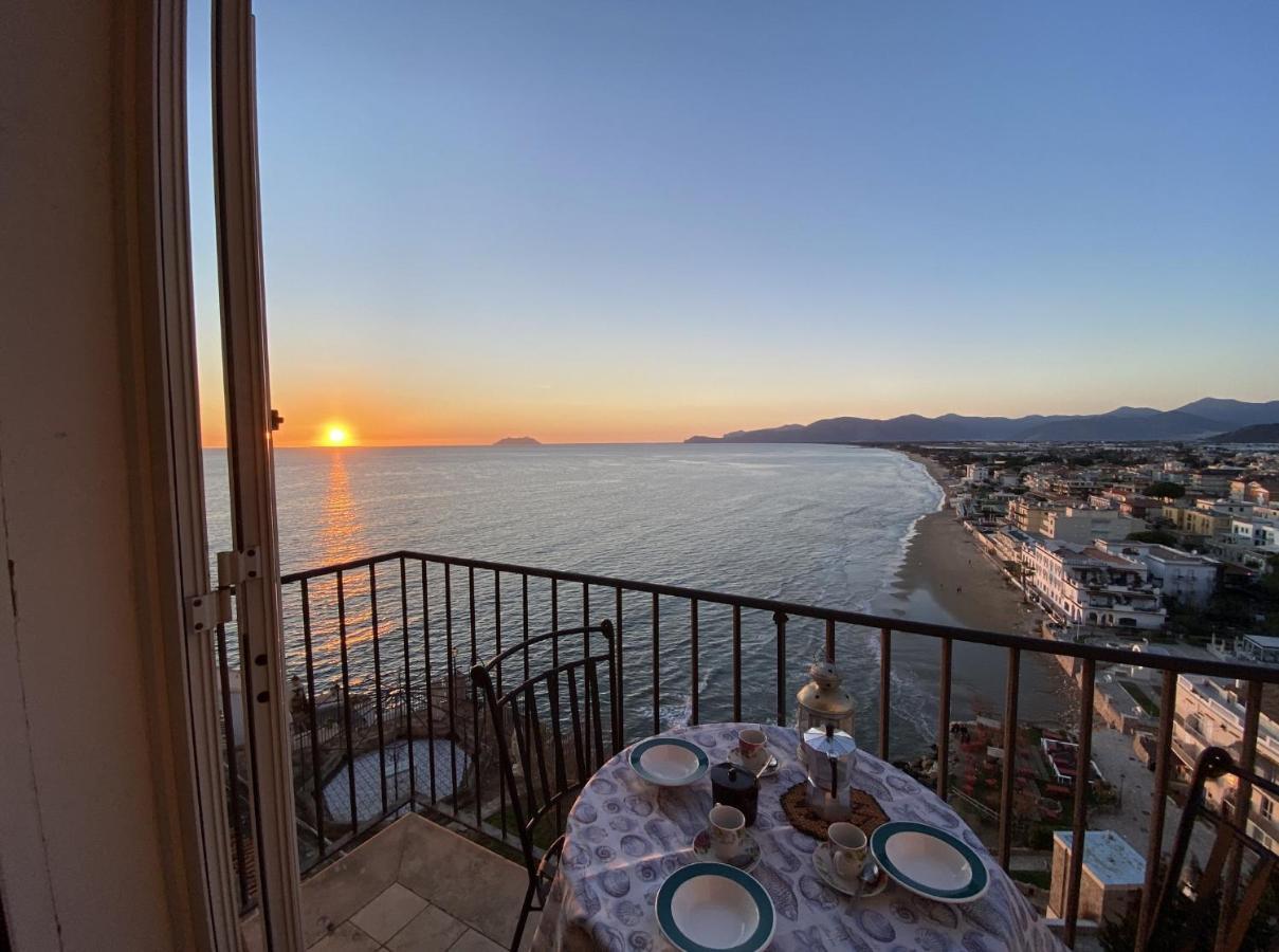 Holidaycasa Romano - Vacanza Nel Cuore Di Sperlonga Exterior foto
