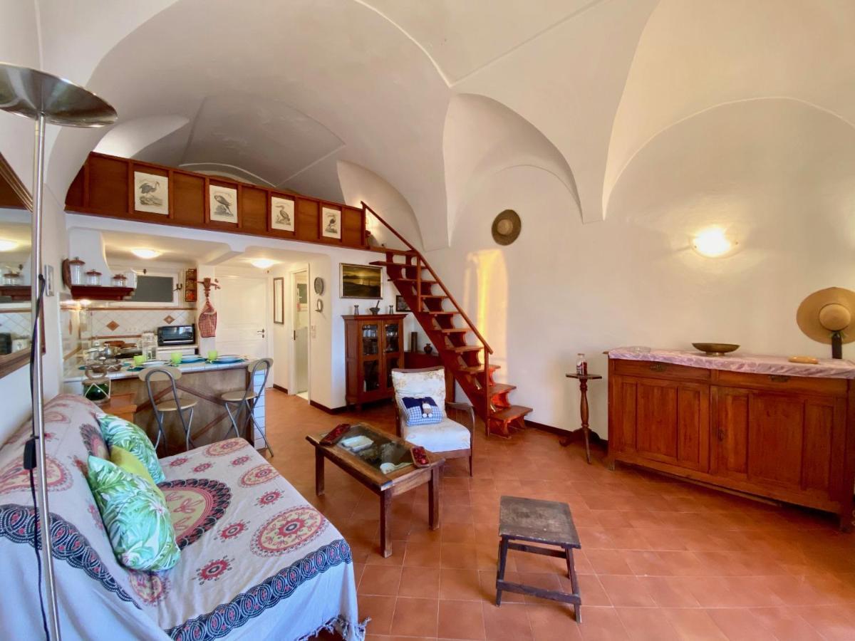 Holidaycasa Romano - Vacanza Nel Cuore Di Sperlonga Exterior foto