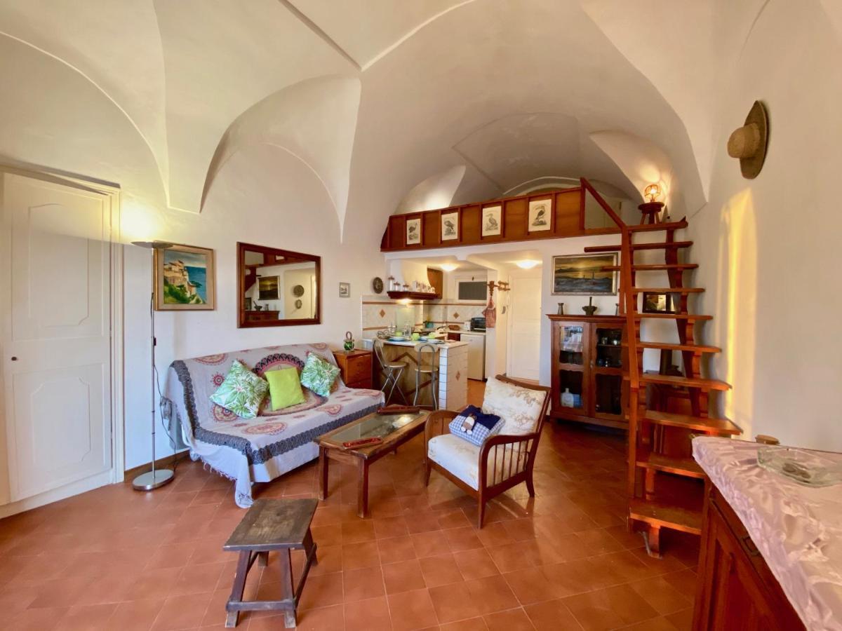 Holidaycasa Romano - Vacanza Nel Cuore Di Sperlonga Exterior foto